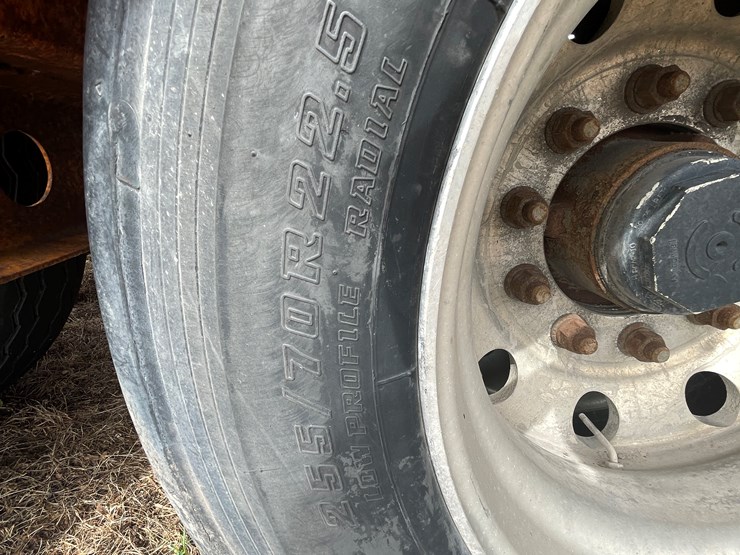 #154-•-2005-delavan-semi-truck-auto-hauler-trailer-(delay-in-title)-image-24