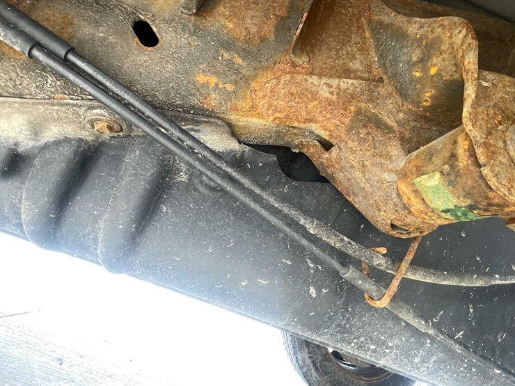 2015-chevrolet-2500-image-36