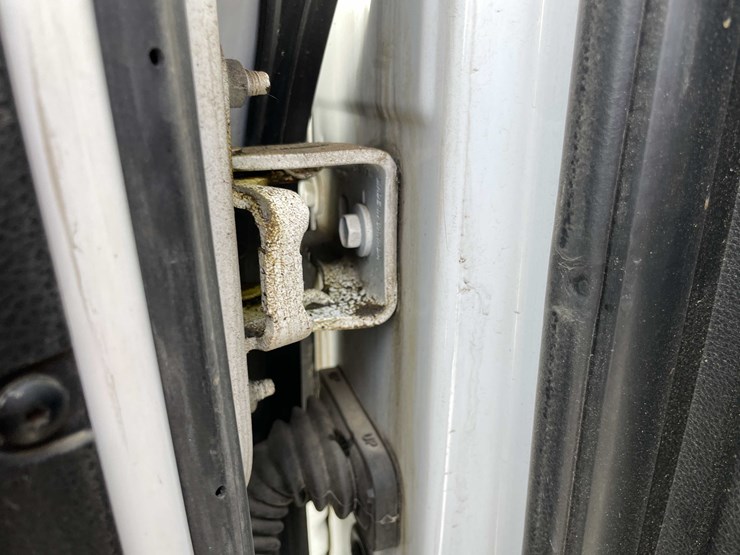 2015-dodge-2500-image-57