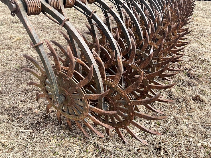 #210-•-m-&-w-3-point-rotary-hoe-image-12