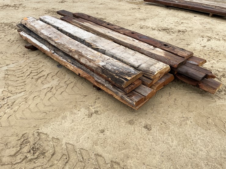 #3979-•-(15)-hand-hewn-barn-beam-face-boards-image-1