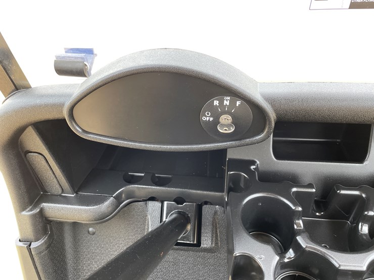 #606-•-ez-go-rxv-30-electric-golf-cart-image-12