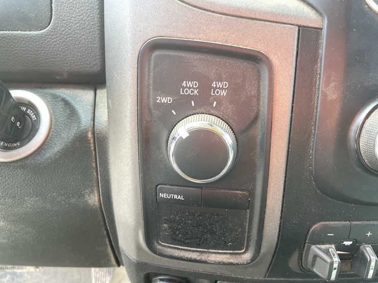 2015-dodge-2500-image-79