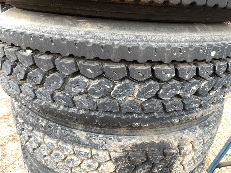 #10748-•-(4)-semi-tires-on-aluminum-rims-image-9