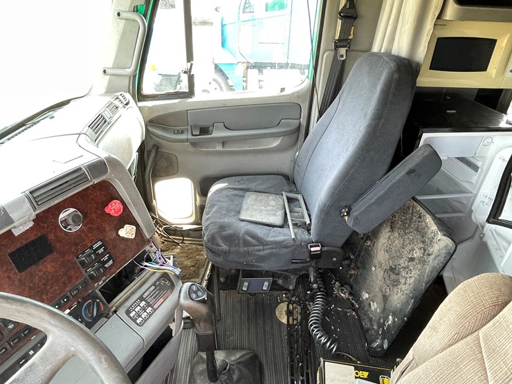 2002-caterpillar-c15-image-67