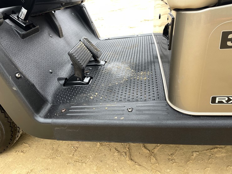 #605-•-ez-go-rxv-electric-golf-cart-image-25