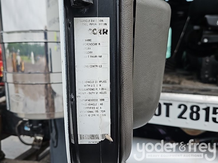 2014-peterbilt-579-image-42