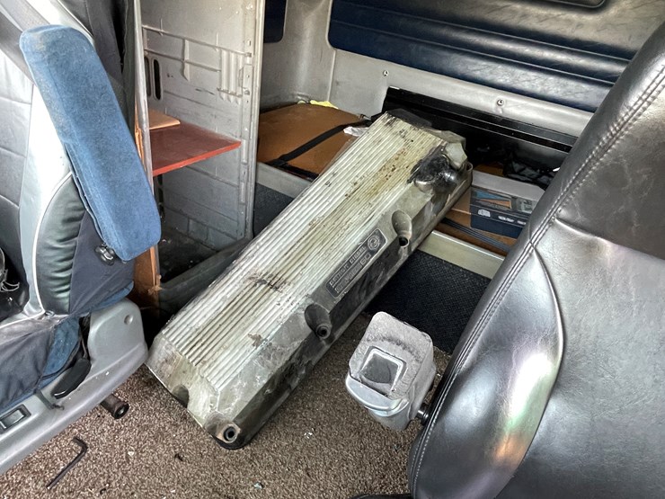 #134-•-2001-freightliner-century-class-sleeper-cab-semi-tractor-(has-wi-title)-(non-runner)-image-75