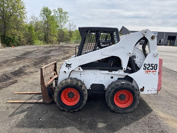 2007-bobcat-s250-image-6