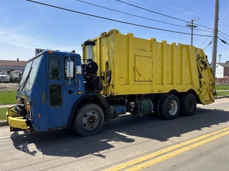 2009-mack-leu613-image-5