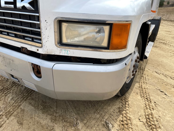 #400-•-1997-mac-ch600-semi-(has-wi-title)-image-11