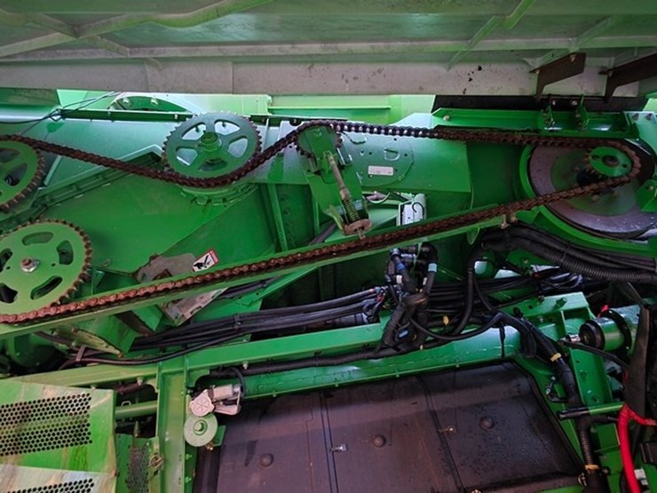 2013-john-deere-s680-image-54
