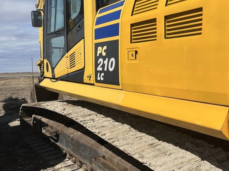 2018-komatsu-pc210-lc-11-image-4