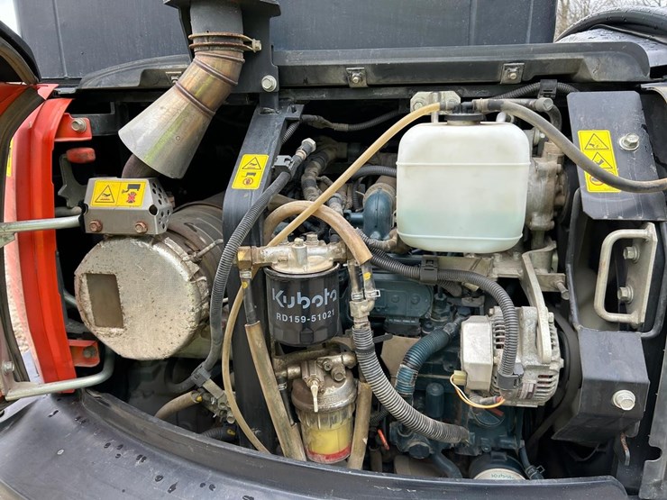 2016-kubota-kx040-4-image-14