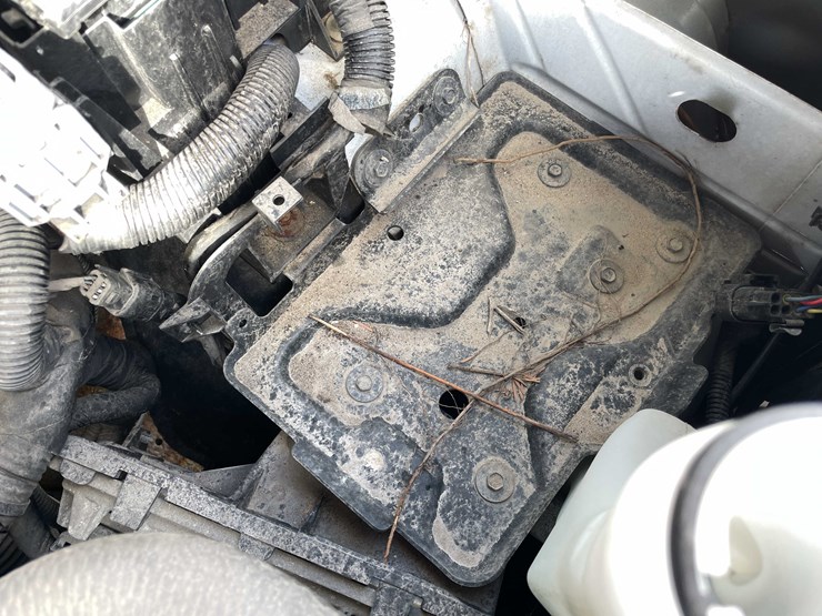 2014-chevrolet-1500-image-18