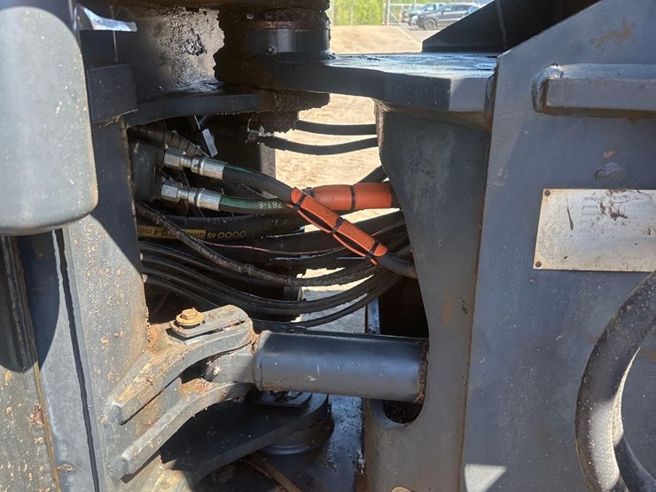 2004-komatsu-wa250-5l-image-16