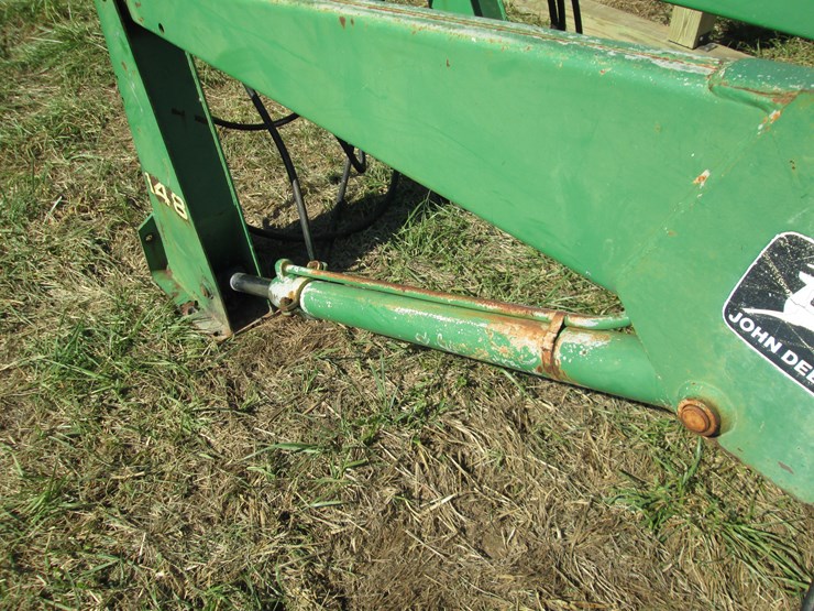 john-deere-148-image-7