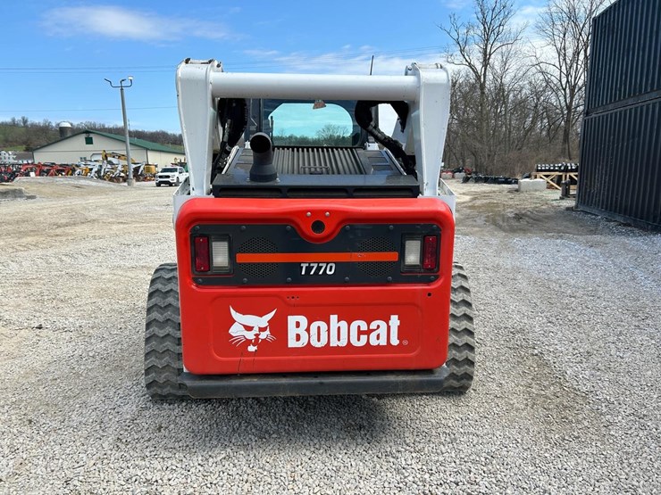 2022-bobcat-t770-image-3