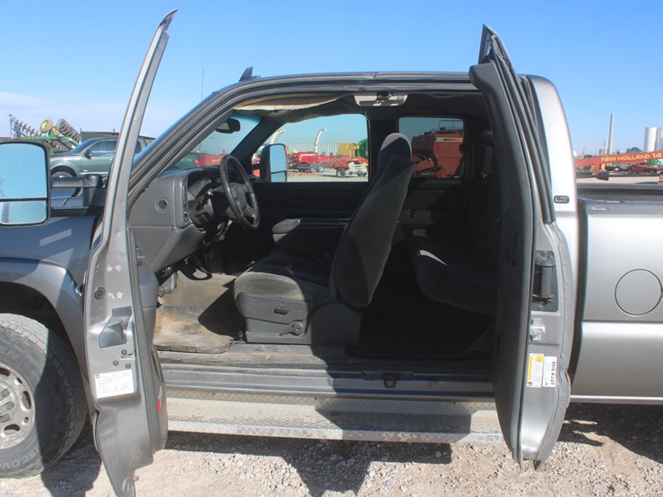 2006-chevrolet-2500-image-20