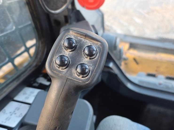 2021-deere-325g-image-58