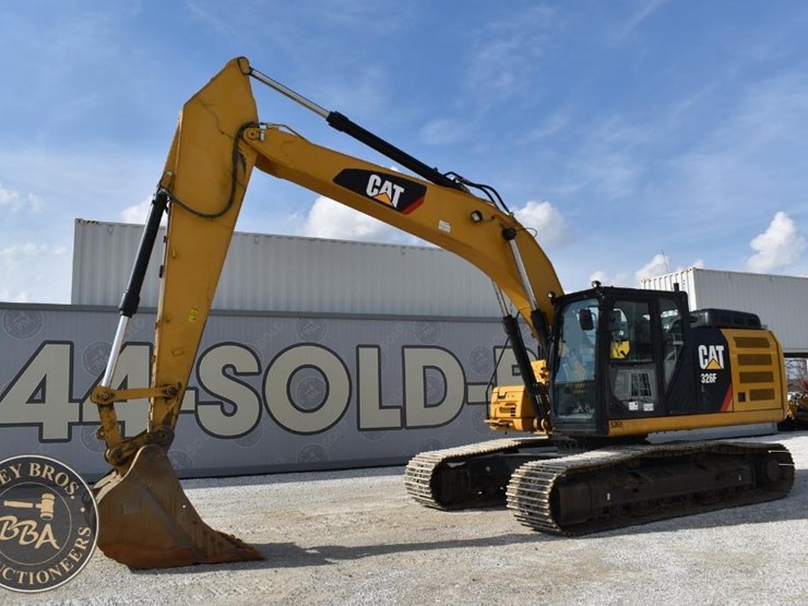 2019-caterpillar-326fl-image-3