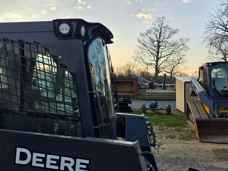 2021-deere-325g-image-10