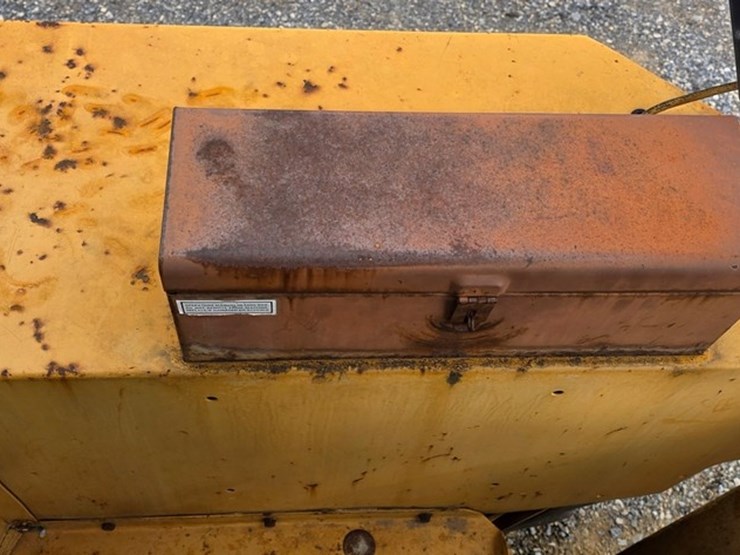 1990-case-480f-image-48