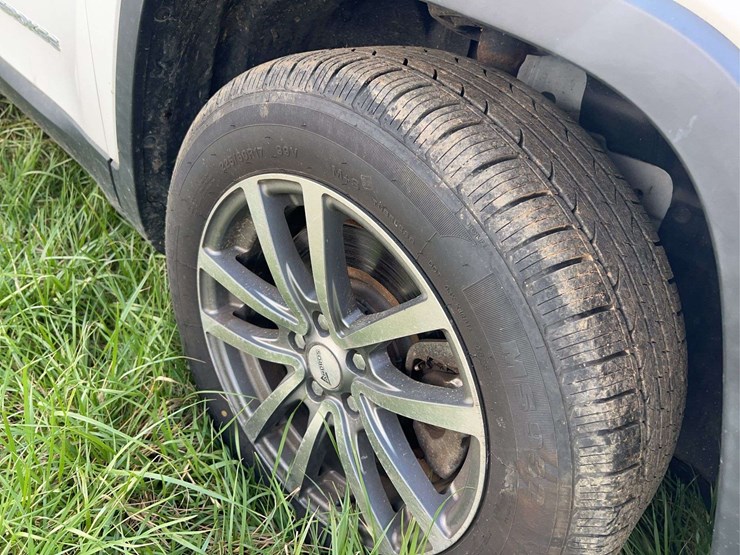 2014-jeep-cherokee-image-16