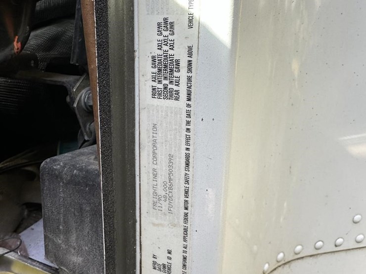 1991-freightliner-fld120-image-50