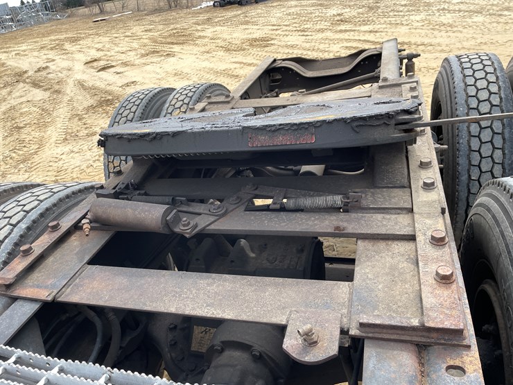 #400-•-1997-mac-ch600-semi-(has-wi-title)-image-33