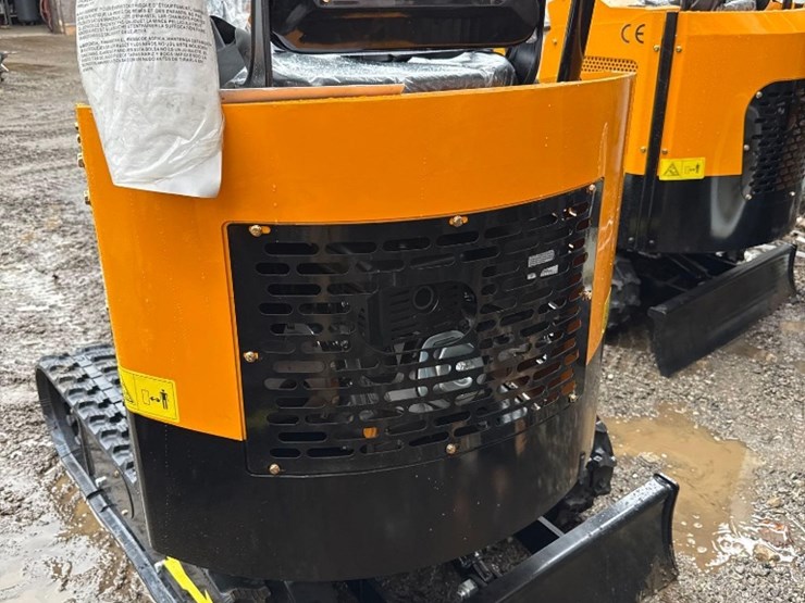 new-vicsec-co-mini-excavator-model-vc13-image-5