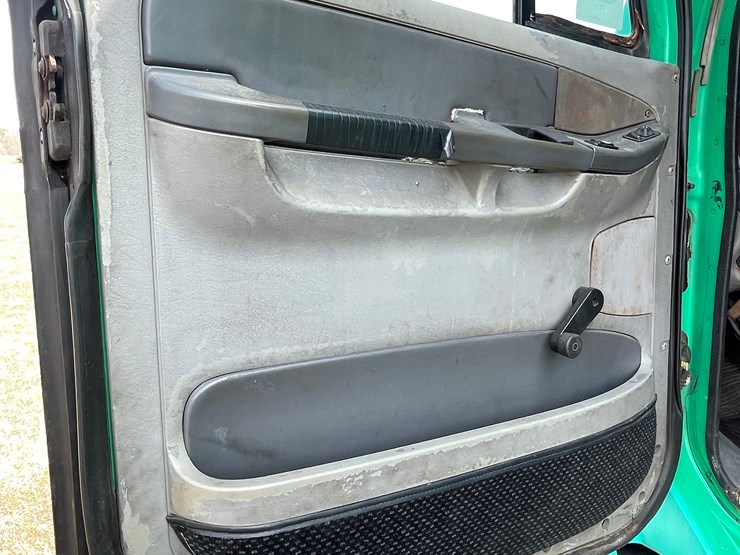 2002-caterpillar-c15-image-65