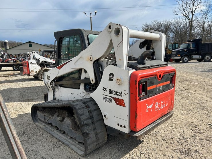 2021-bobcat-t770-image-2