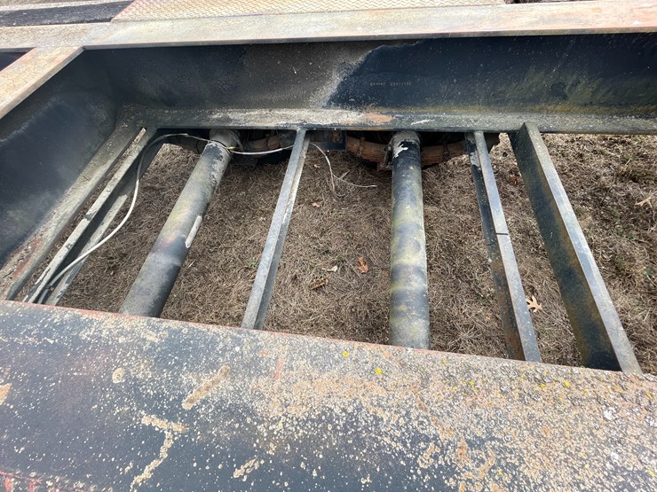 #156-•-2001-k-&-w-trailers-pintle-hitch-trailer-(has-wi-title)-image-32