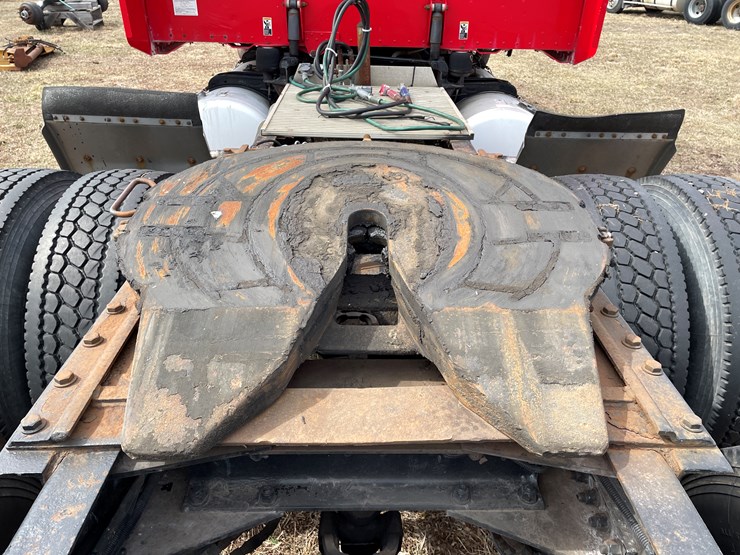 2008-peterbilt-386-image-30