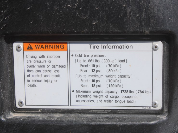 2014-honda-pioneer-700-image-30