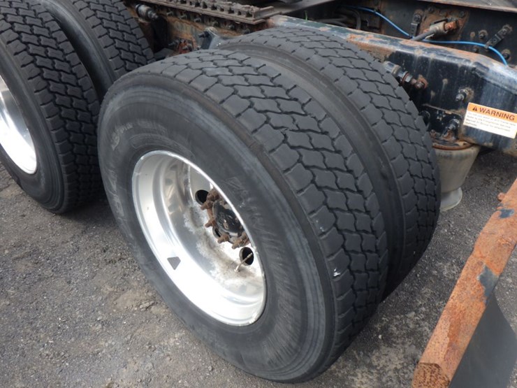 2018-freightliner-cascadia-125-image-13