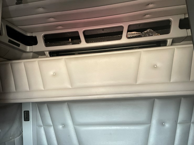 2008-peterbilt-386-image-71