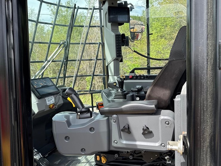 2022-caterpillar-982m-image-27