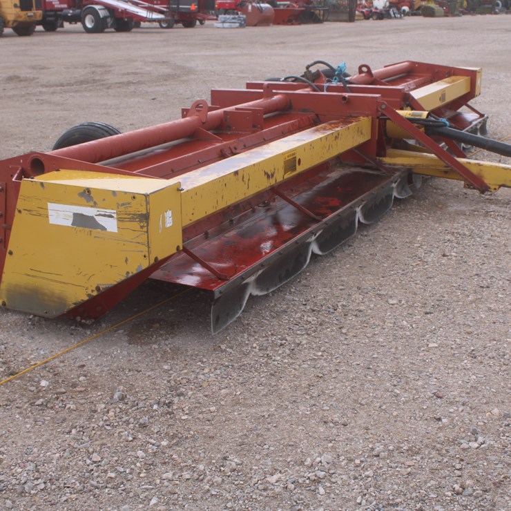 #1076 • MATTHEWS COMPANY 2408SB Stalk Shredder