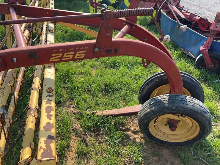 new-holland-256-image-5