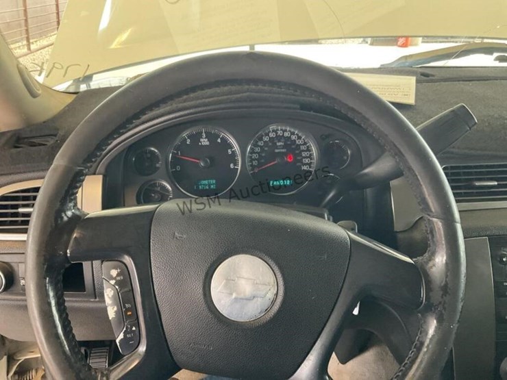 2007-chevrolet-tahoe-image-17