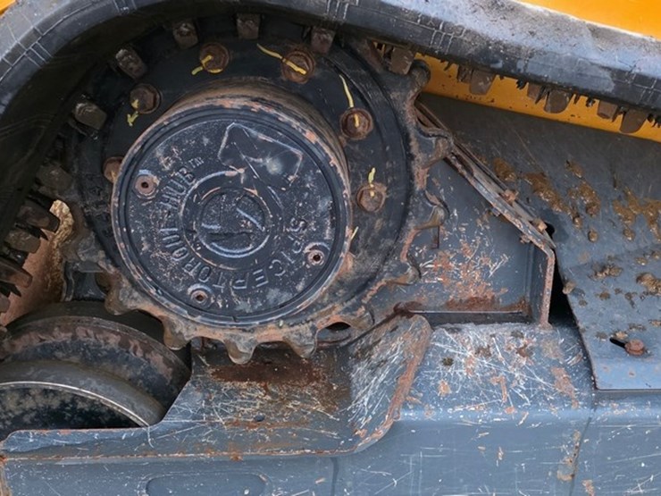 2023-deere-331g-image-17