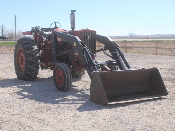 1966-international-706-image-3