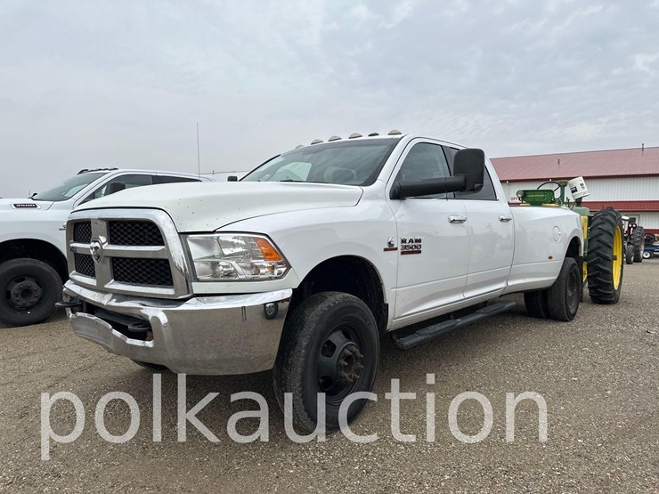 2018-ram-3500-slt-image-1