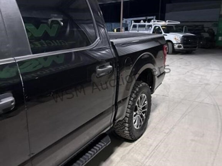 2020-ford-f150-image-6