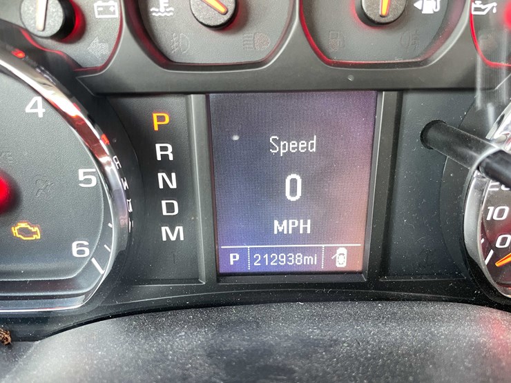 2015-chevrolet-1500-image-71