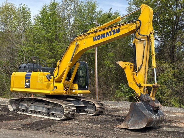 2021-komatsu-pc210-lc-11-image-4