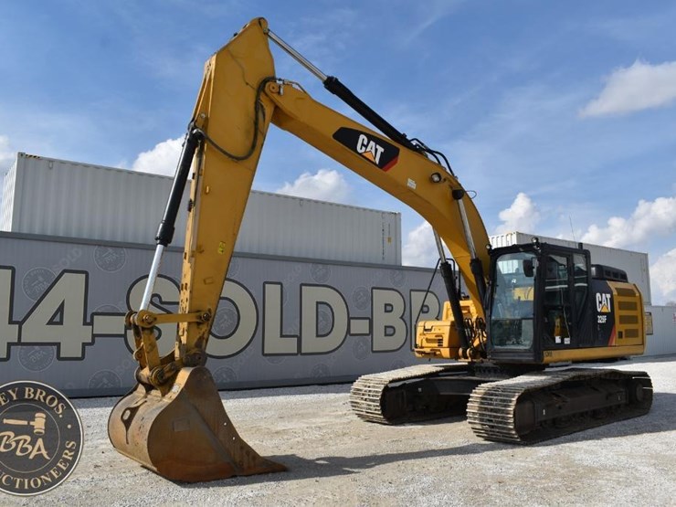2019-caterpillar-326fl-image-1