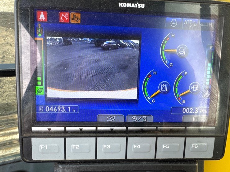 2018-komatsu-pc210-lc-11-image-28